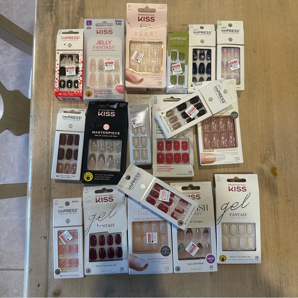 MEGA PRESS ON NAIL BUNDLE